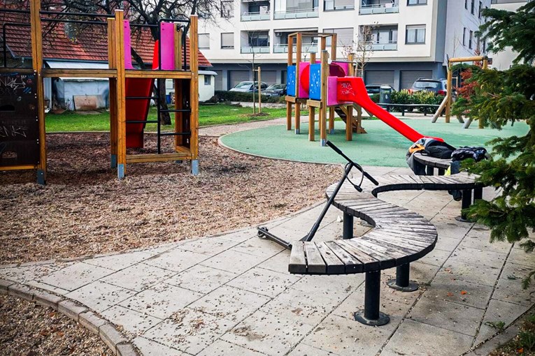 Maskirana skupina pretukla dječaka dok se družio s prijateljima. "U strahu smo"