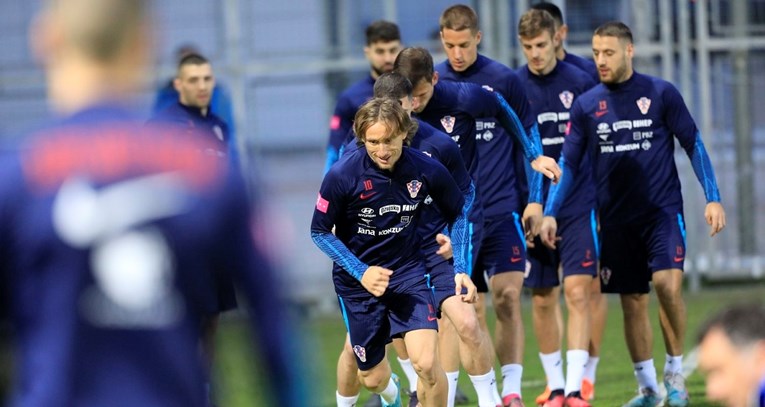 Modrić se priključio reprezentaciji, dobio je ovacije s tribina