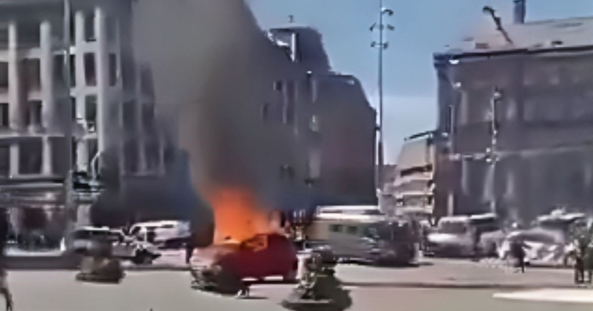 VIDEO U centru Amsterdama nakon eksplozije planuo auto