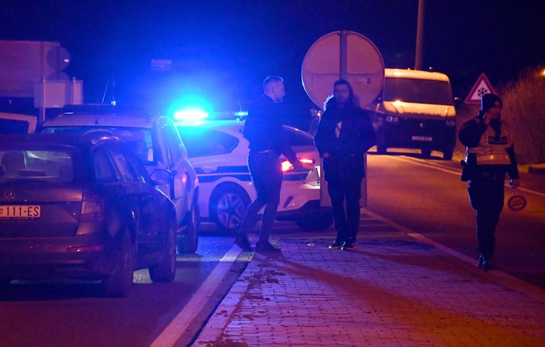 U roku od par sati uhićena dva krijumčara migranata. Jedan se skršio