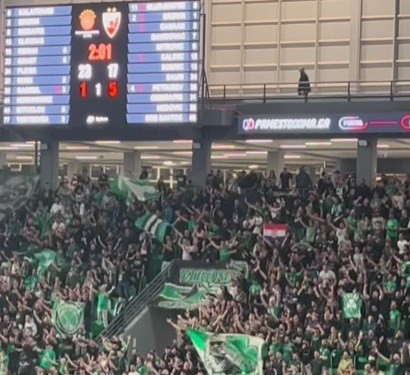 Hrvatska zastava na utakmici Crvene zvezde. Srbi: Bezobrazna provokacija