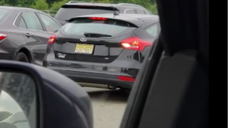 Snimka s parkinga zapalila društvene mreže: "Tko je njoj dao vozačku?"
