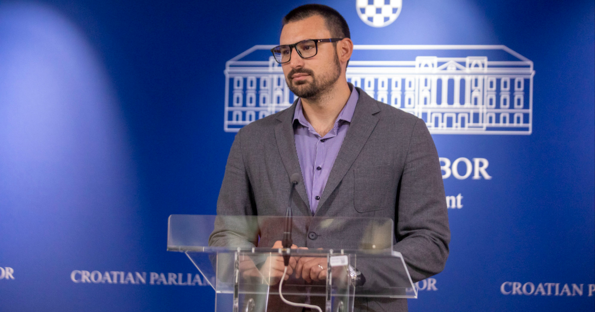 Živković iz Možemo: Zakon o obrani nejednako tretira mladiće u Hrvatskoj i dijaspori