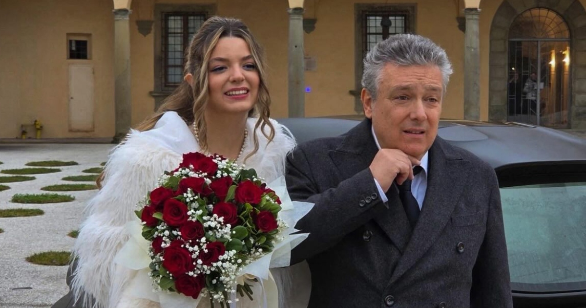 Udala se za profesora iz srednje u kojeg je bila zaljubljena: "Stariji je 40 godina"