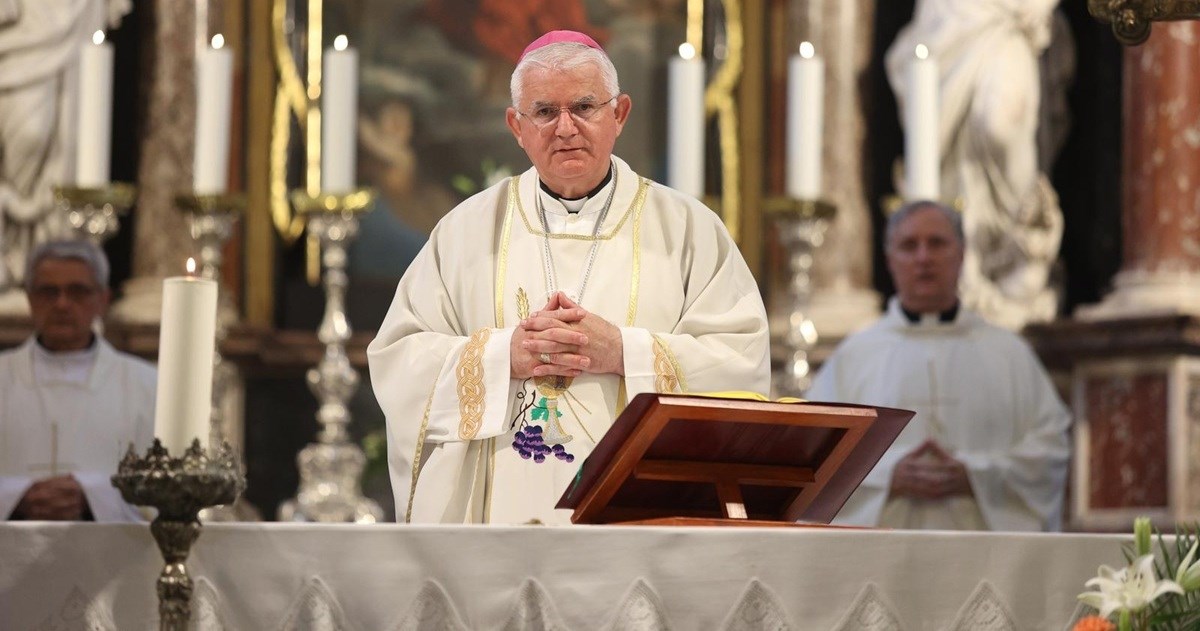 Teolog o izjavama nadbiskupa Uzinića: Njega ne vrijeđaju ateisti, nego katolici