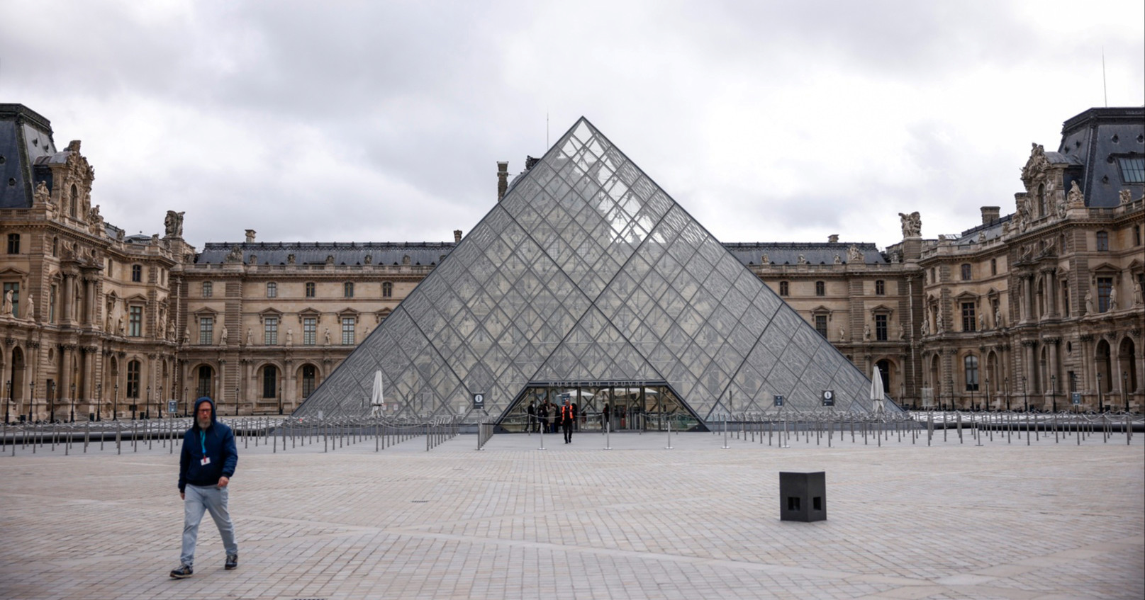 Štrajk radnika Louvrea, muzeju prijeti zatvaranje