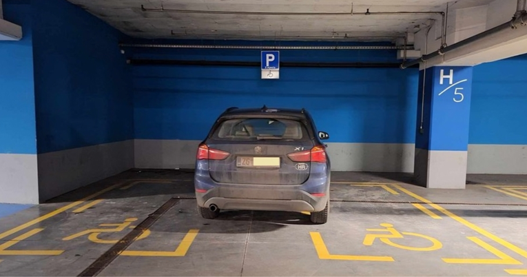 Pogledajte kako je netko u Zagrebu parkirao BMW...