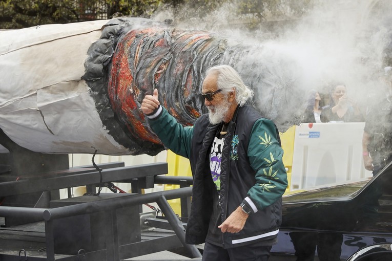 Trump naredio, ministarstvo izvršilo: Marihuana u SAD-u prelazi na drugu listu droga