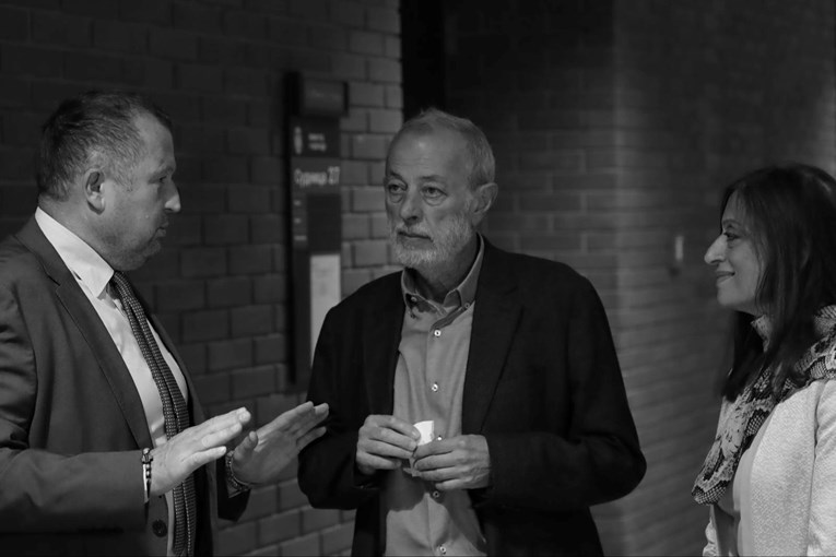 Umro Mika Aleksić, srpski profesor glume kojeg su učenice optužile za silovanje