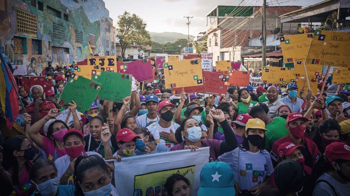 Traju izbori u Venezueli, oporba ih bojkotira