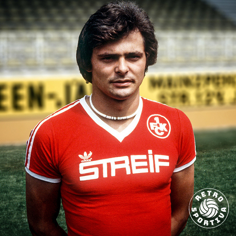 Beckenbauer DDR-a bio je miljenik režima dok nije pobjegao. Pratili su ga i ubili