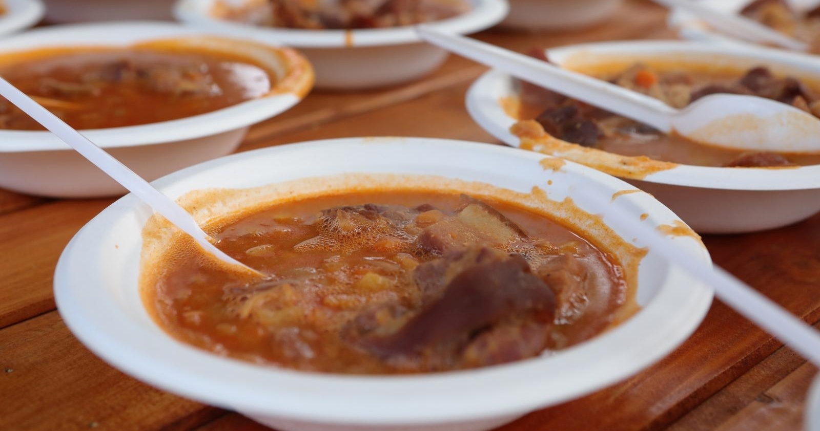 Imamo originalni recept za grah iz JNA, točan u gram