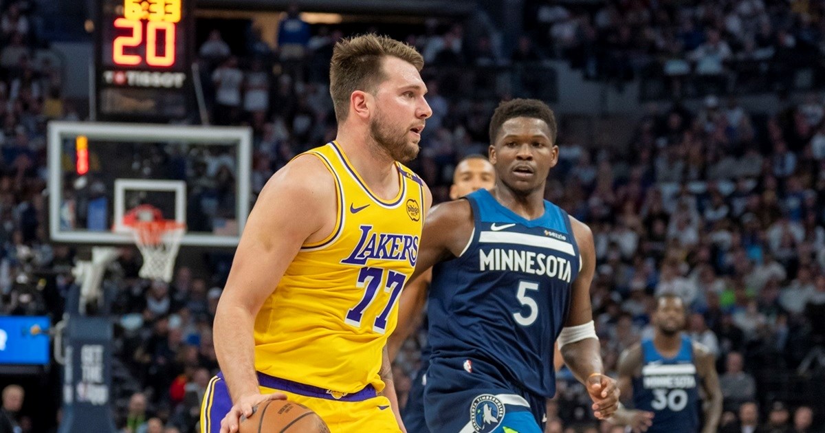 Pogledajte zašto su se Lakersi žalili. Dončić je ostao zbunjen zbog navijača Wolvesa