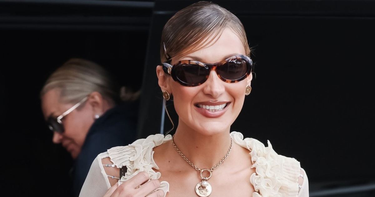 Bella Hadid u Cannesu nosi torbu koja je pristupačnija nego što očekujete