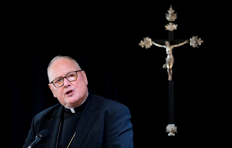 Deseci ljudi tuže Katoličku crkvu u New Yorku zbog seksualnog zlostavljanja