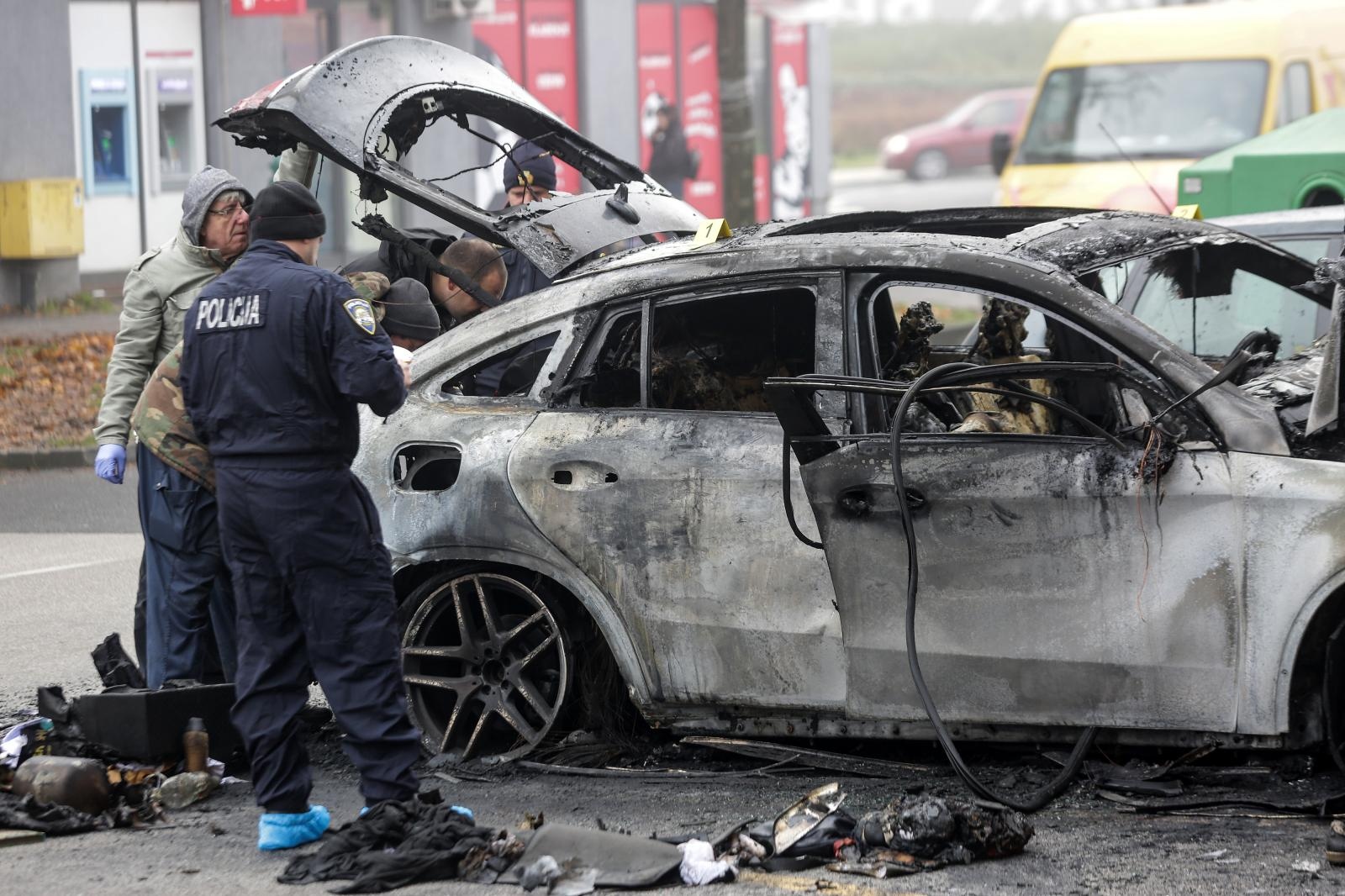 Javio se vlasnik skupog Mercedesa koji je izgorio: "Imam nesuglasica s jednim"