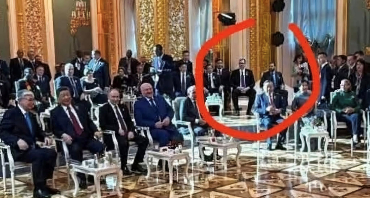Srpski političar objavio fotografiju: "Vučić sjedi u zadnjem redu kod gazde Putina"