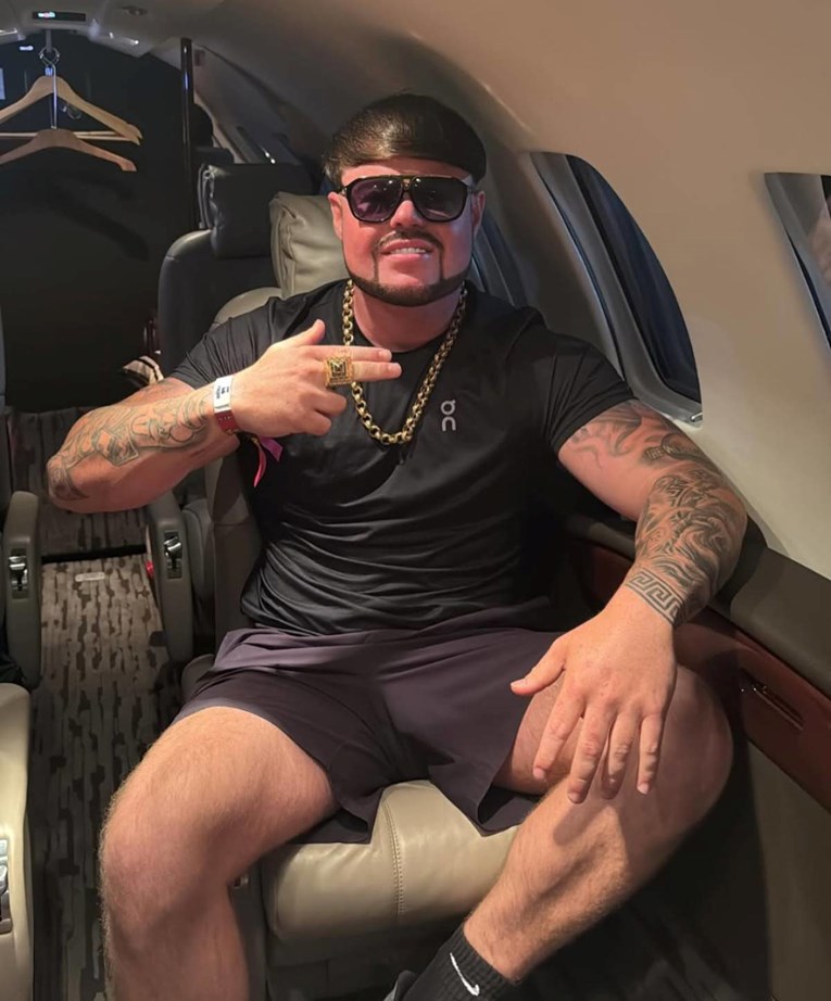 Tip s "lonac" frizurom o kojem je lani pričao cijeli svijet napadnut u Britaniji