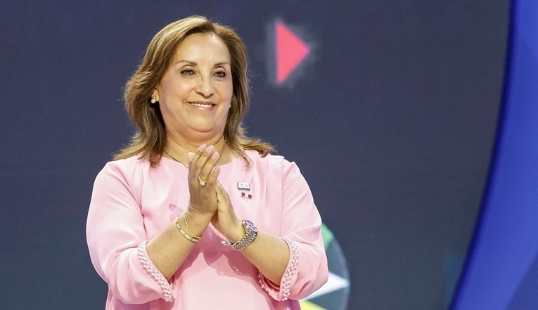 Predsjednica si udvostručila plaću, Peruanci bijesni. "Tu vlada ekstremno siromaštvo"