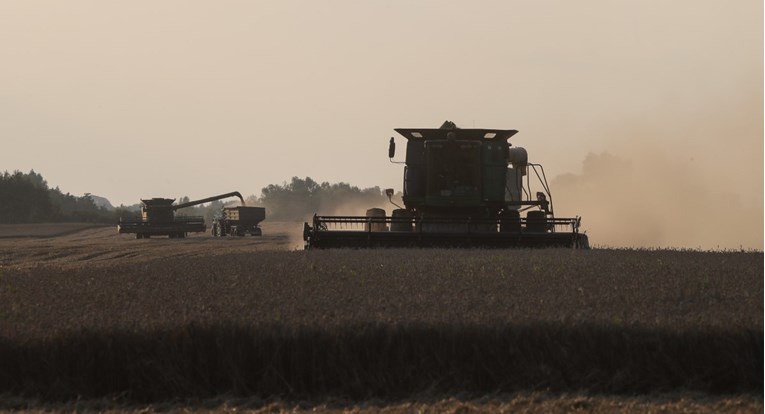 EU bi trebala aktivno kontrolirati koridore za ukrajinsko žito, tvrdi skupina članica