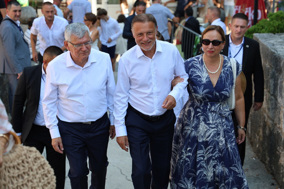 Gordan Jandroković i supruga Sonja privukli pažnju u Sinju