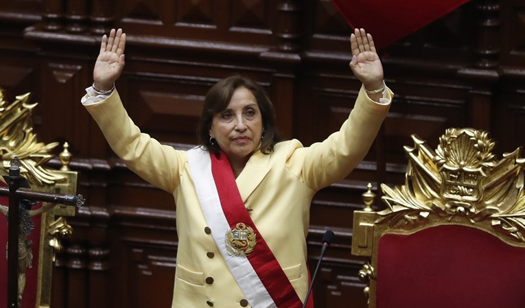 Dina Boluarte postala prva predsjednica Perua