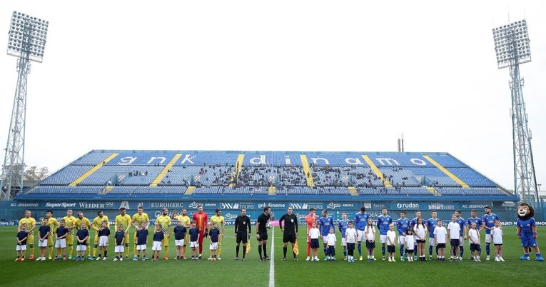 Dinamo ne može napuniti stadion ni kad dijeli ulaznice. Došlo 2402 navijača