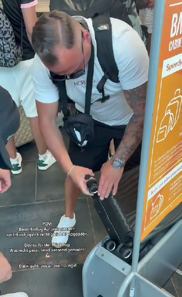 Pokušao nadmudriti aviokompaniju da bi prošao jeftinije. Snimka je hit
