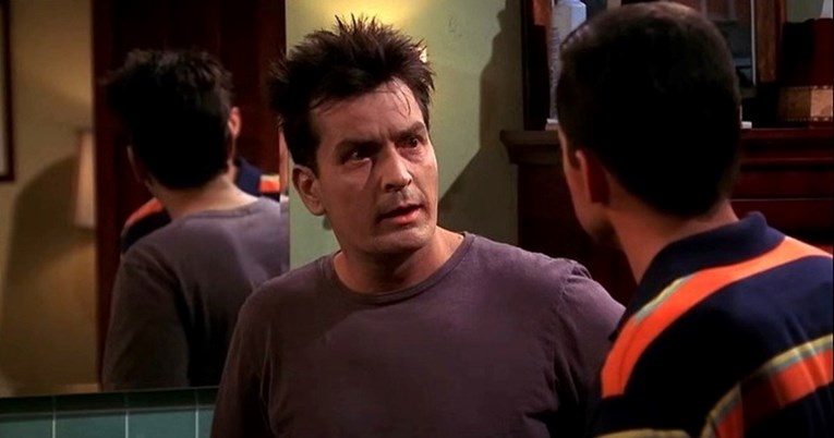 Charlie Sheen prvi put o seksu s muškarcima: "Godinama su me ucjenjivali"