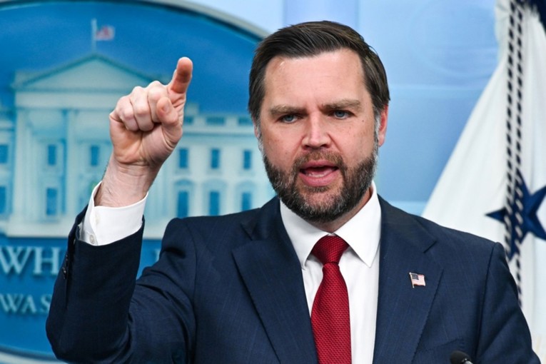 JD Vance: Sukob s Iranom nije rat