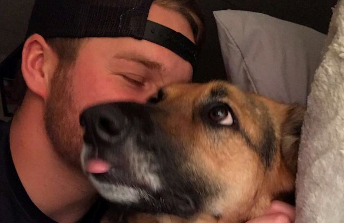 Status koji je oduševio tisuće: Njegov pas često je naporan, evo što će s njim