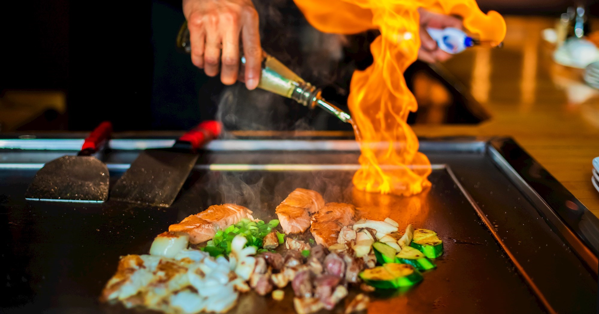 Kako napraviti teppanyaki? Pokazali su nam u jednom azijskom restoranu