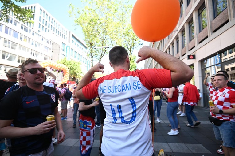 Fotka dana: Jedan hrvatski navijač u Rotterdam došao u zanimljivom dresu