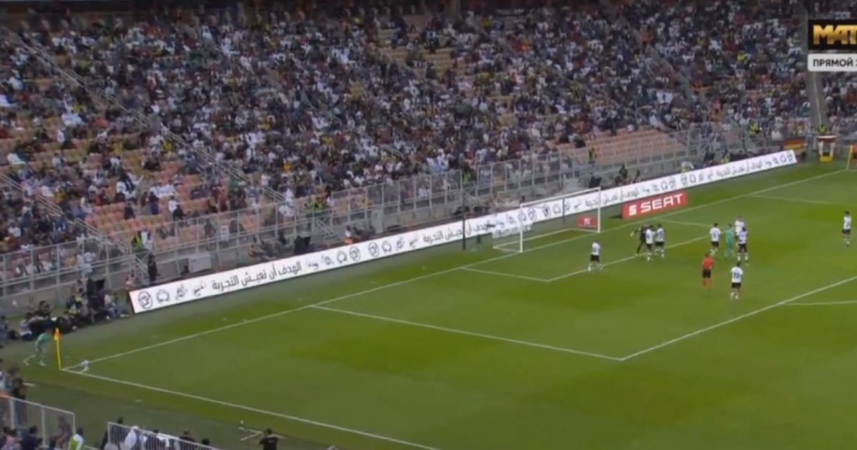 Kroos je Valenciji zabio direktno iz kornera. Gol iznenadio i režisera utakmice