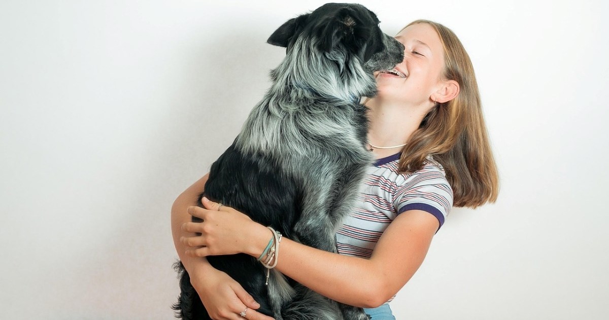 Kako znati da vas pas voli? Obratite pažnju na ovih 12 znakova