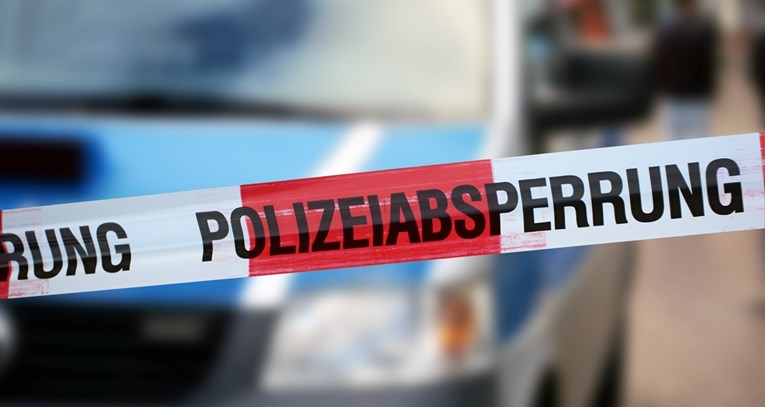 Četverogodišnjeg dječaka u Njemačkoj pred ocem pregazio valjak, umro je na mjestu