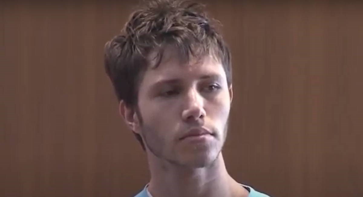 Amerikanac priznao da je bejzbolskom palicom ubio majku, baku, djeda i njegovateljicu