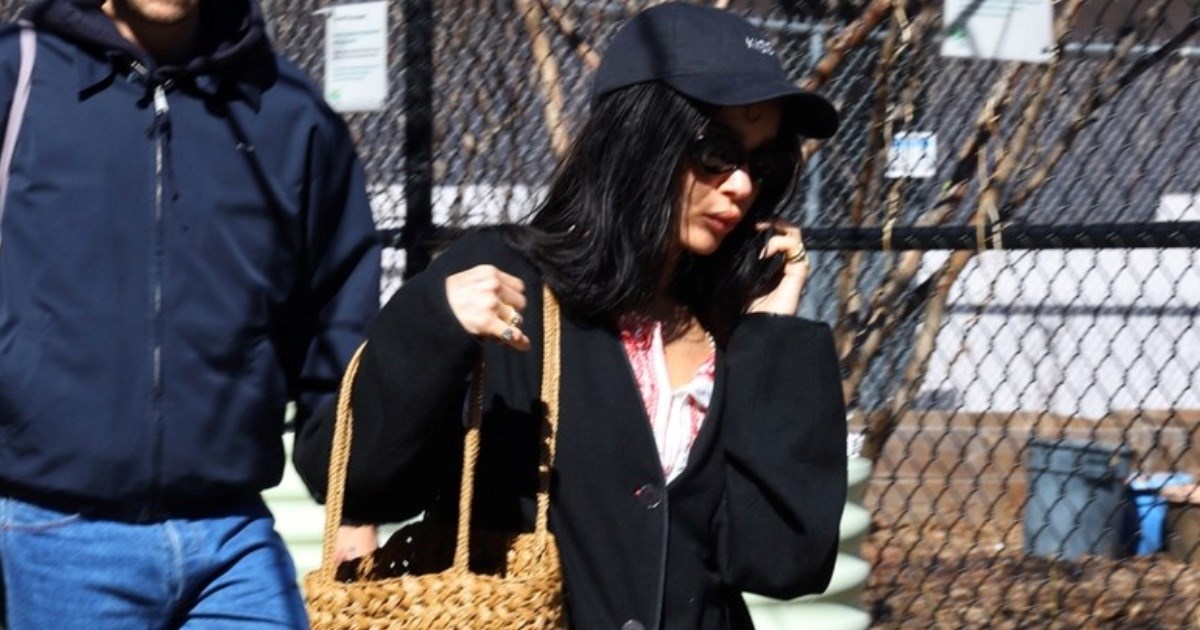 Pletena torba Zoë Kravitz postala je hit i rasprodala se