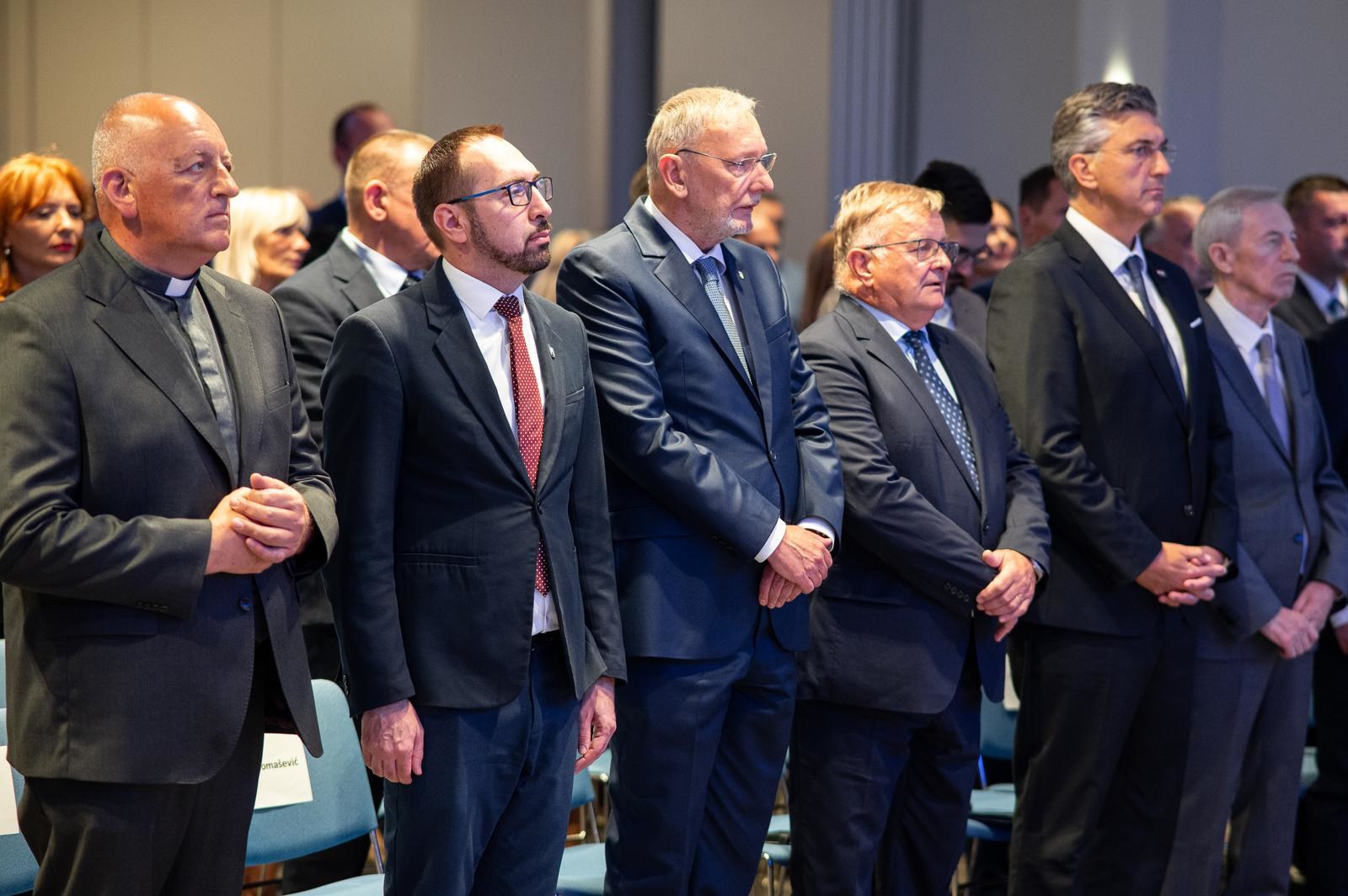 Božinović: Nezamislivo je da Grad Zagreb diže tužbu protiv Vlade