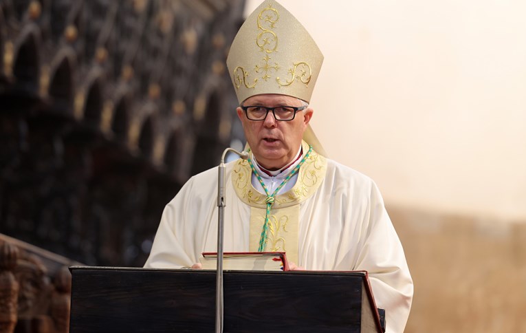 Zadarski nadbiskup: Pobačaj i eutanazija su pogrešna shvaćanja slobode