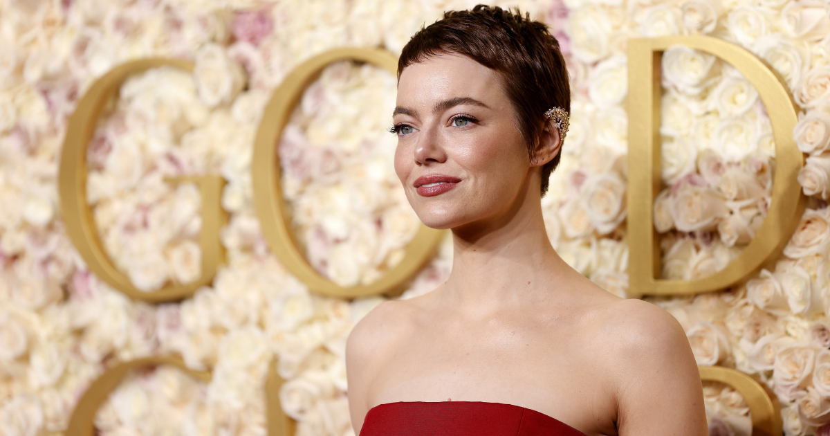 Emma Stone na Zlatnim globusima pokazala novu frizuru