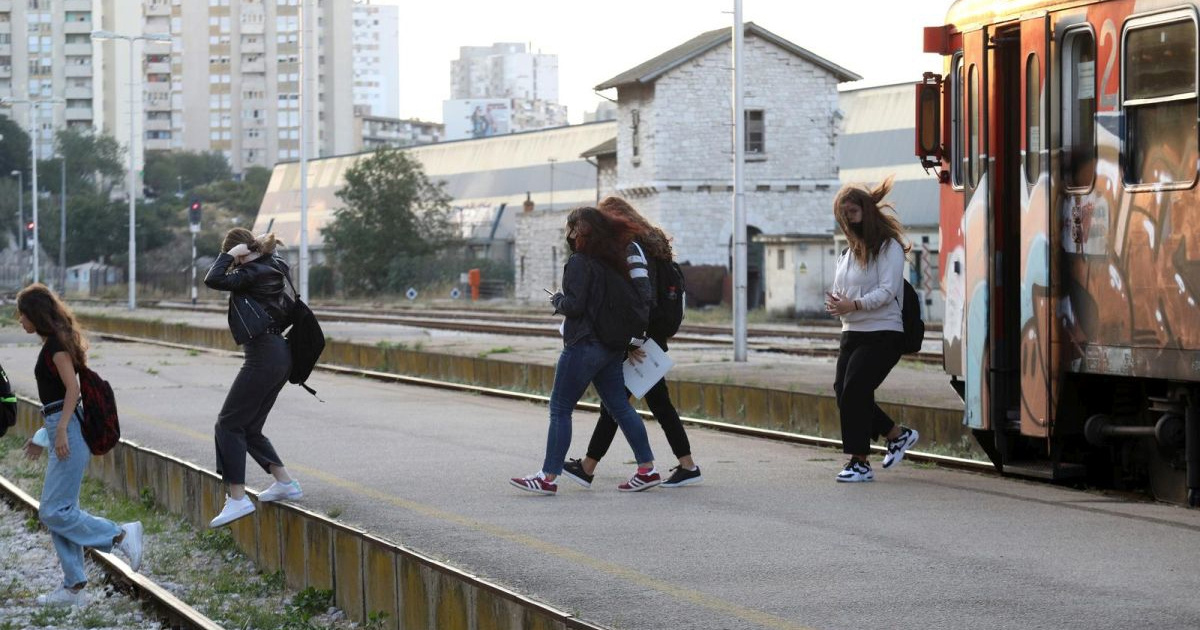Sveta Nedelja i Dugo Selo sufinanciraju prijevoz učenicima i studentima