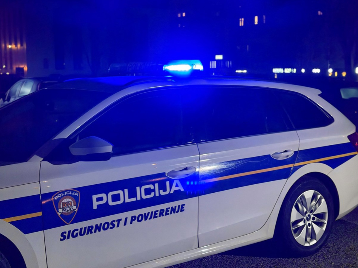 Rumunji džeparili po Dalmaciji. Policajci ih uočili na cesti, pratili i uhitili