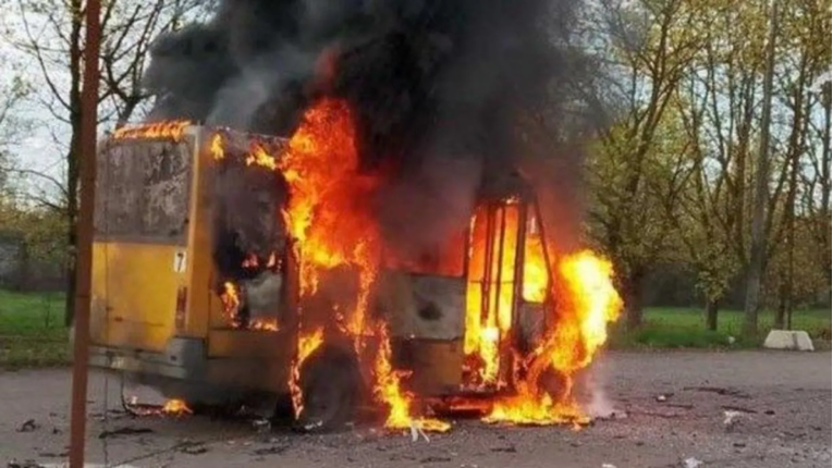 "Radimo kao štakori u kavezu": Ruski lov dronovima na autobuse u Hersonu