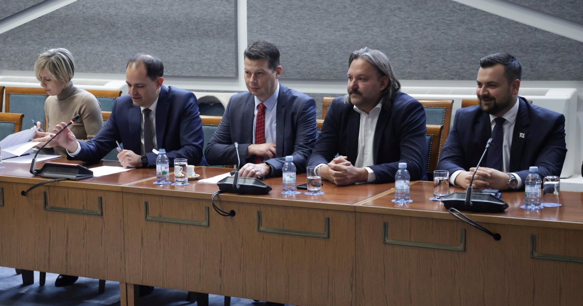 Saslušano prvih sedam kandidata za ustavne suce. Ispitivali ih o "Za dom spremni"