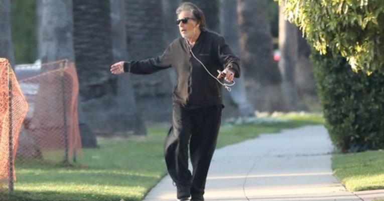 Al Pacino plesao na ulici tijekom jutarnjeg treninga, fotke postale hit na internetu