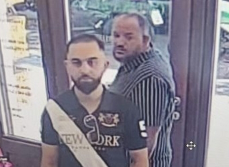 Policija traži ove muškarce