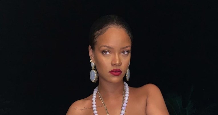 Rihanna fotkom bez grudnjaka zapalila Instagram, skupila je preko 9 milijuna lajkova