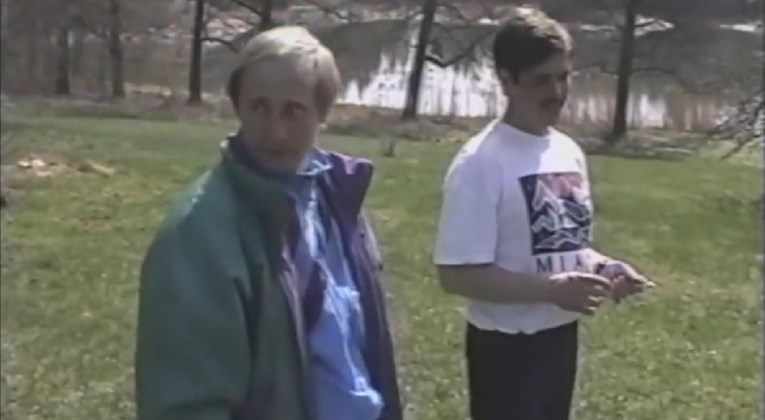 VIDEO Objavljena dosad neviđena Putinova snimka. Nastala je u Finskoj ranih 1990-ih
