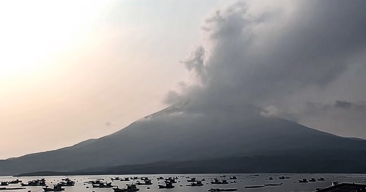 Na zapadu Japana erumpirao vulkan, na snazi najviša razina upozorenja